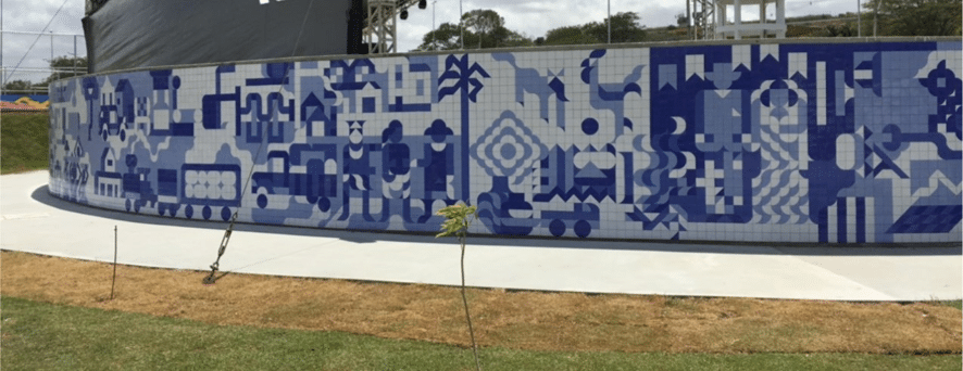 Obra em azulejos retrata a história da cidade, bem como a cultura local. Parque de Bodocongó em Campina grande (PB) - (obras de artes em edificações)